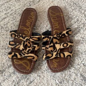 Sam Edelman size 8 leopard slides